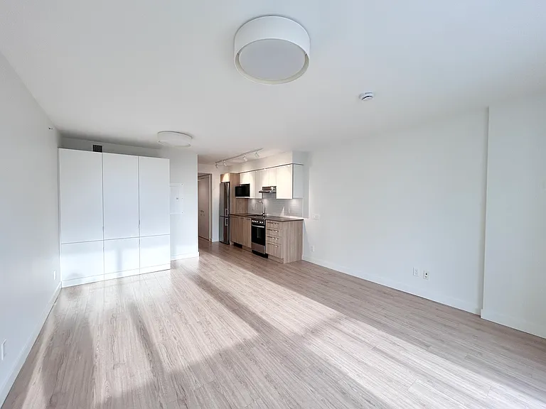 1108 Pendrell St — Photo 16