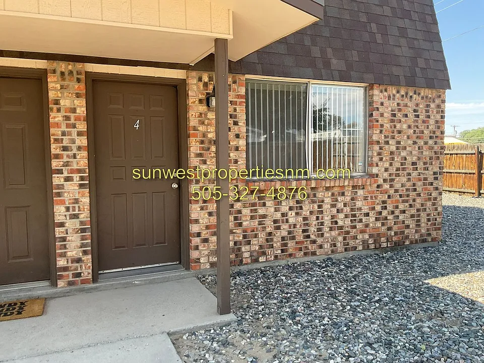 1621 Farmington Ave