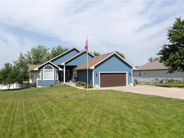 606 Ash St, Lathrop, MO 64465