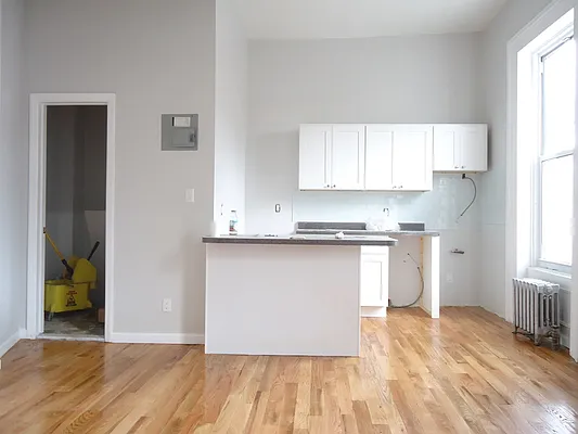 Rented by Next Door Realty NYC | media 24