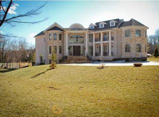 8909 Brook Rd, Mc Lean, VA 22102