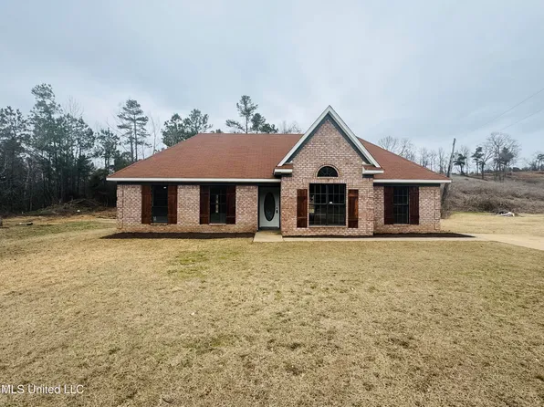 111 Karen Cv, Holly Springs, MS 38635
