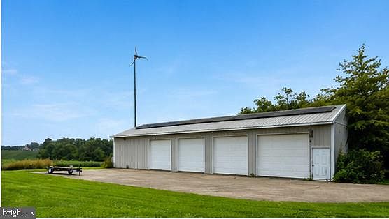 3rd image of 1568 Sweitzer Rd