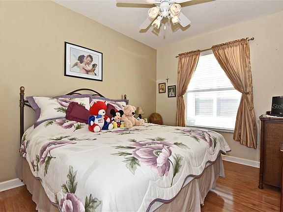 4th image of 711 Powderhorn Cir