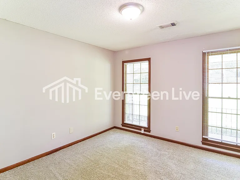 1345 Pine Ridge Rd — Photo 11