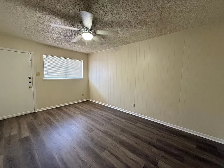 2902 Lake Rd — Photo 14