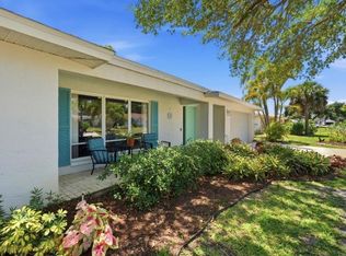2291 Pine View Cir, Sarasota, FL 34231