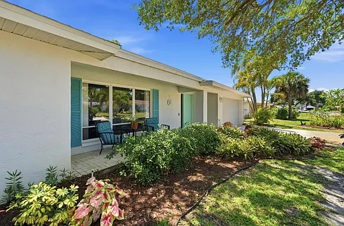 2291 Pine View Cir Photo 1