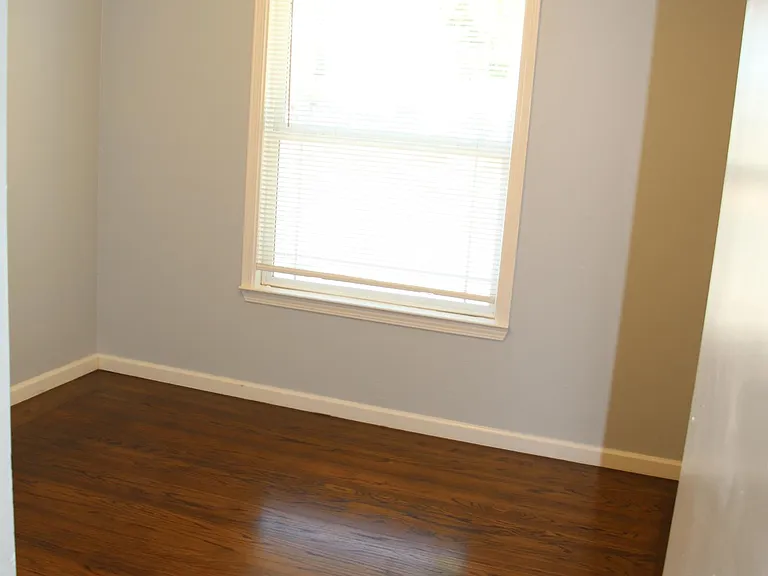 5399 Whittier Dr — Photo 13