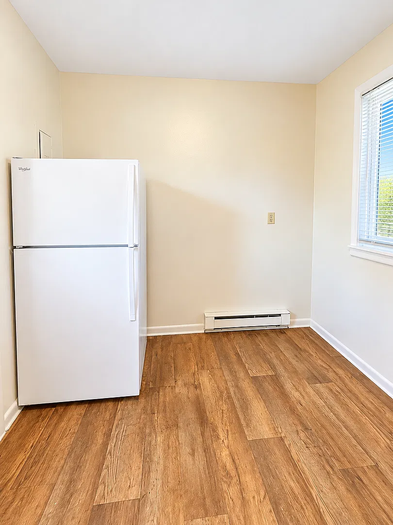 Apartment for Rent — Photo 4