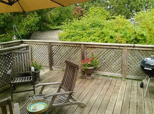 228 Honeyman Ave, Middletown, RI 02842