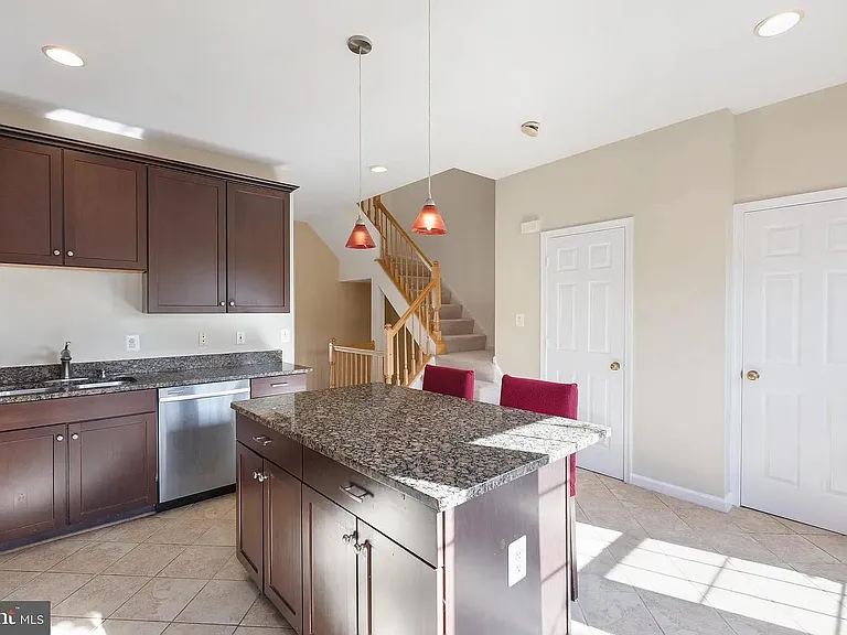 2424 Wheat Meadow Cir #2424 — Photo 6