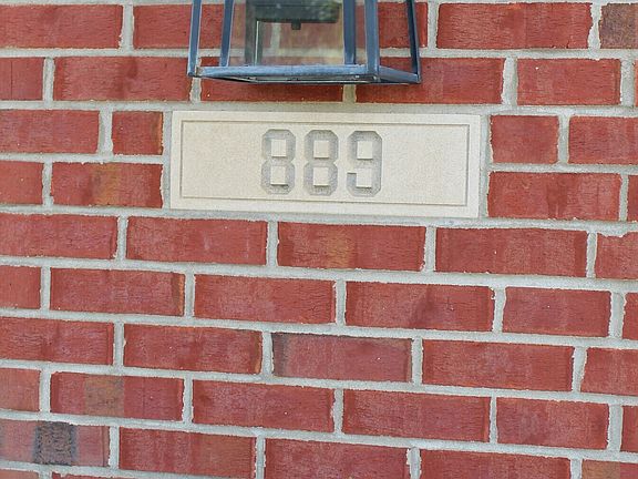 5th image of 889 Sagittarius Ave