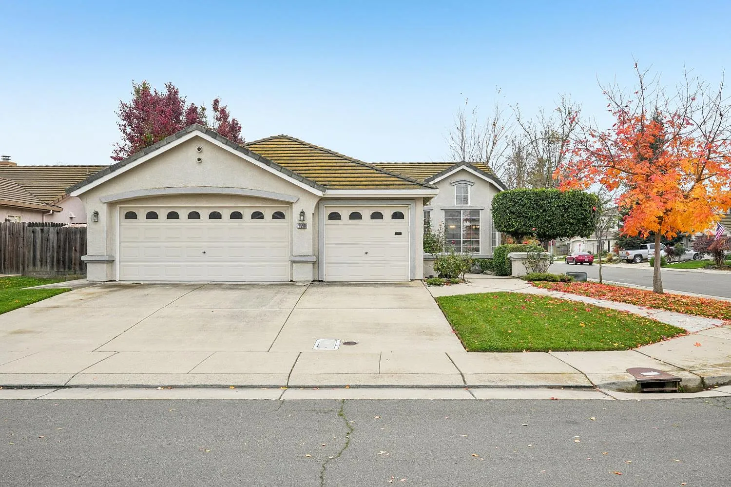2590 Frontier Ln photo 1