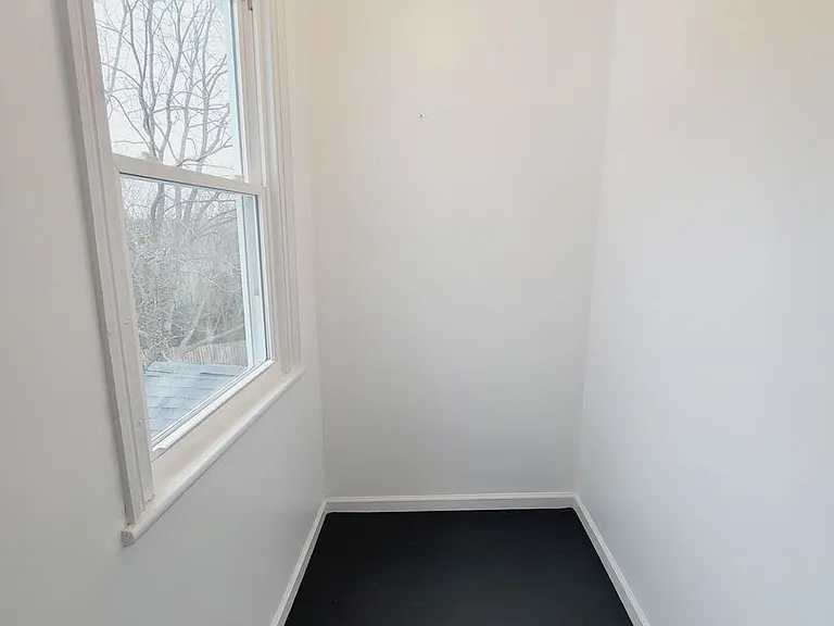 1114 Bedford Ave — Photo 13