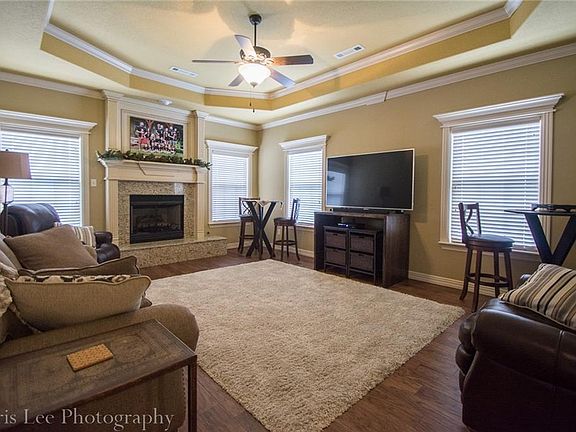 4th image of 1915 S Cherry Hills Dr
