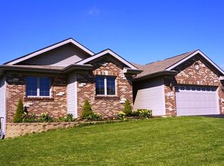 7320 W Ridge Ln, Cherry Valley, IL 61016