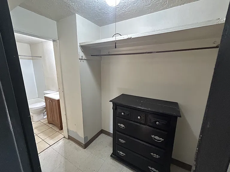 405 Utah St SE #D — Photo 2