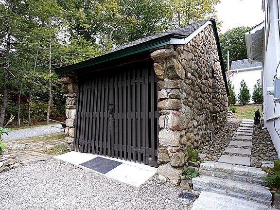 2nd image of 20 Ridge Rd