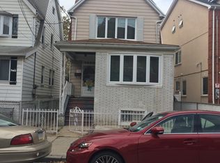 2752 E 28th St, Brooklyn, NY 11235