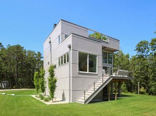 45 Vineyard Rd, Cotuit, MA 02635