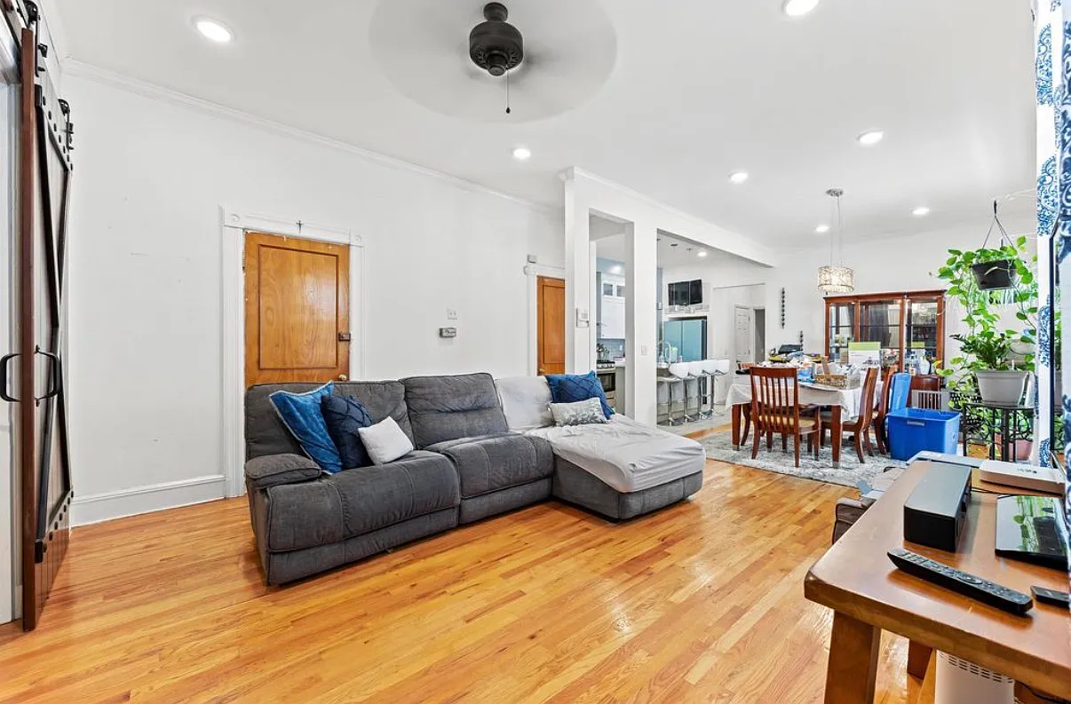 3 bed, 1500 sqft, $3,650 — Photo 2