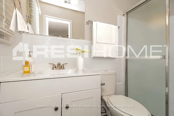 129 Gregory Ct — Photo 11