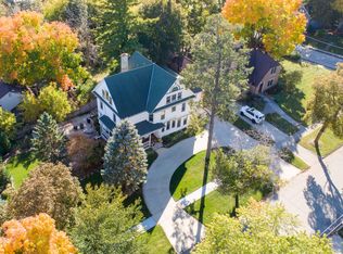 915 Walnut St, West Bend, WI 53095