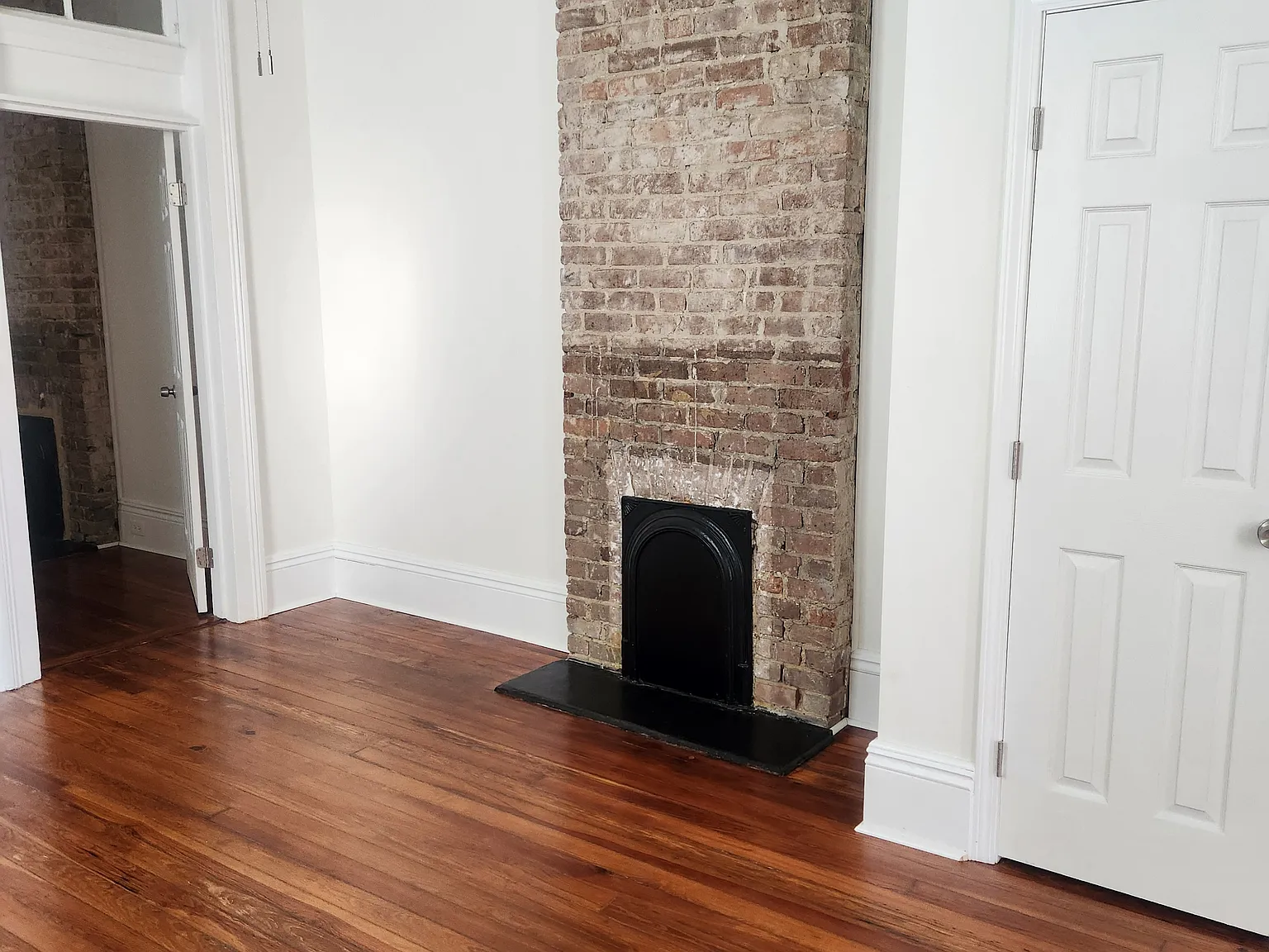 2 bed, 1200 sqft, $2,400 — Photo 3