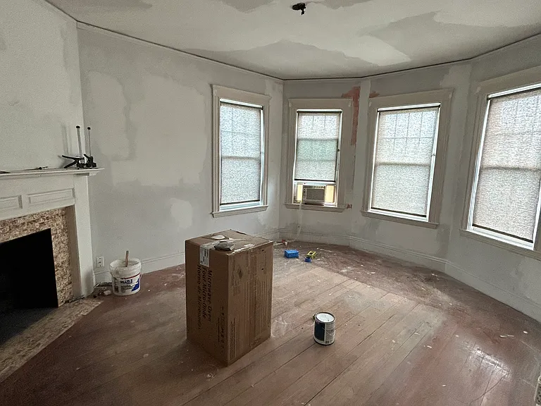 177 Belmont St — Photo 5