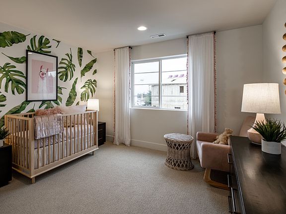 2 secondary bedrooms