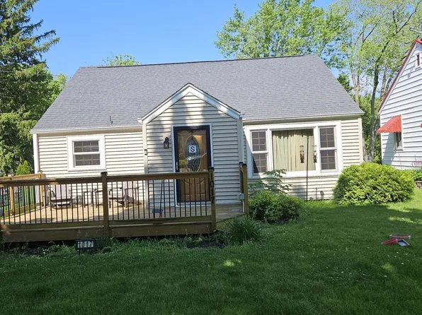 1017 Fargo Ave, Dixon, IL 61021