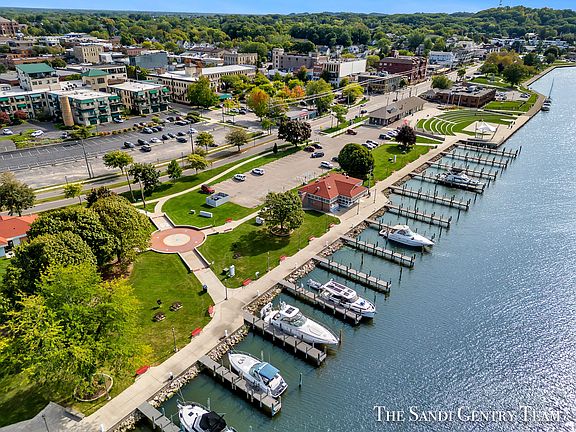 2nd image of 106 N Harbor Dr