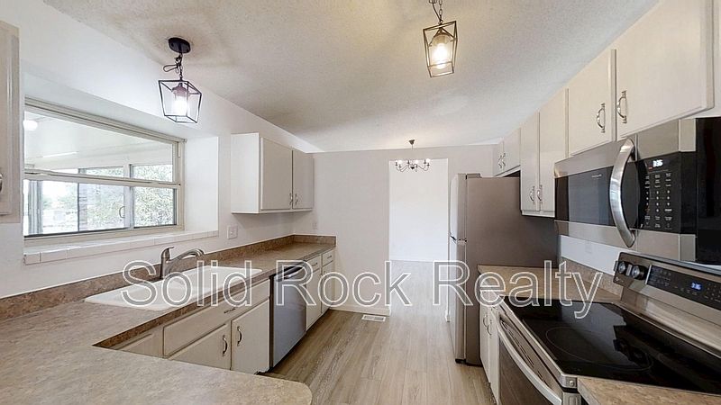1st image of 6340 Lange Dr