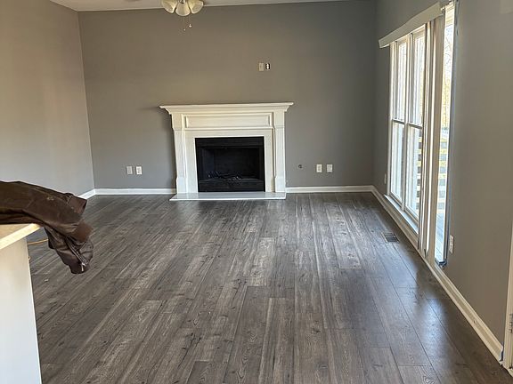 4th image of 7424 Harbor Cove Ln