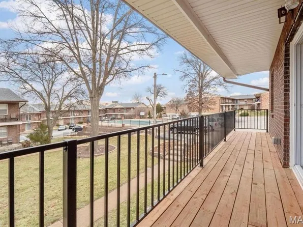 6905 Colonial Woods Dr APT 2, Saint Louis, MO 63129