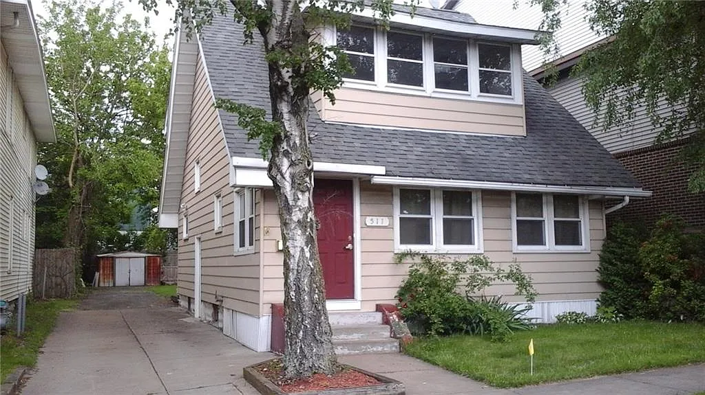 511 Lighthouse St photo 1