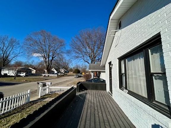 5th image of 206 W Southern Ave