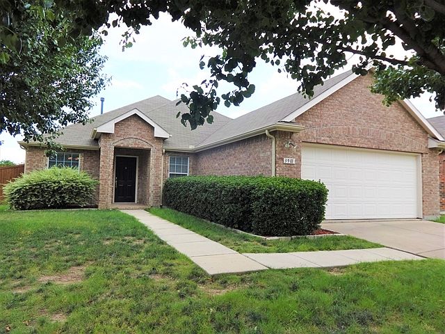 1st image of 3901 Hawkins Dr
