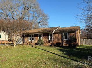 112 Woodhill Dr, Boiling Springs, NC 28152