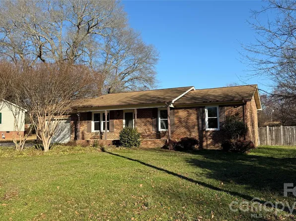 112 Woodhill Dr, Boiling Springs, NC 28152