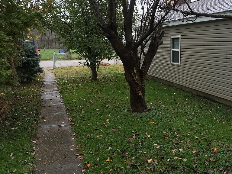 441 58th St SE — Photo 3