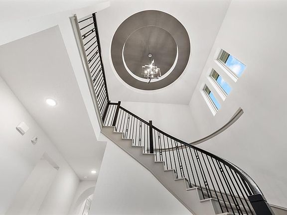 2nd image of 7023 Winterberry Glen Ln