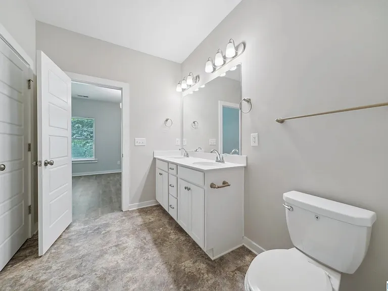 7944 Saint James Dr — Photo 28