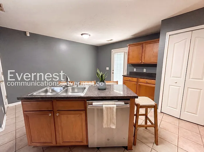 979 Tom Hailey Blvd — Photo 4