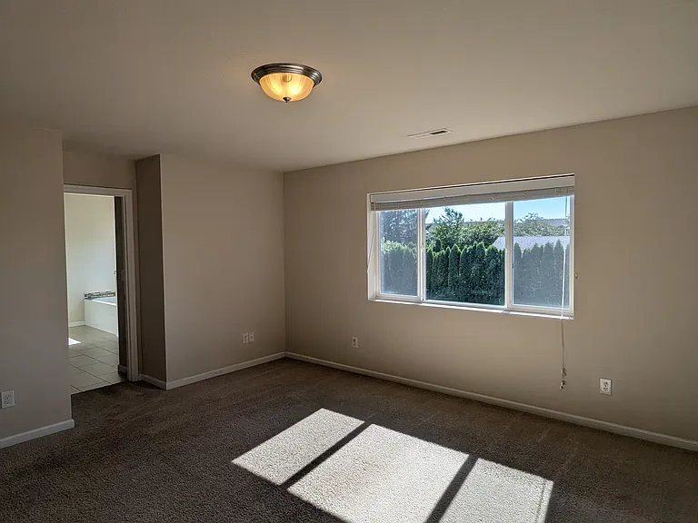 11810 NE 128th Pl — Photo 30