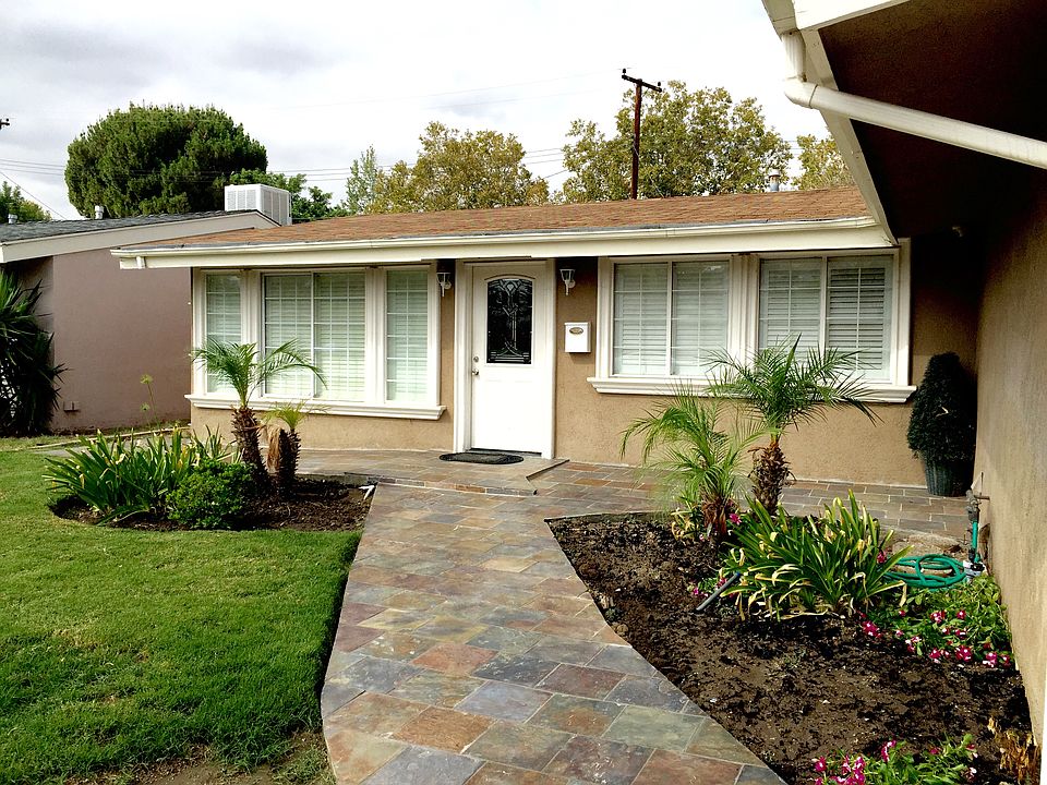 1st image of 27537 Deeptree Ave