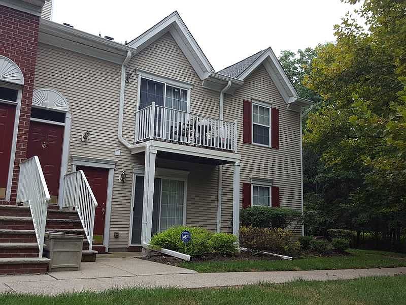 2nd image of 414 Dove Cote Ct