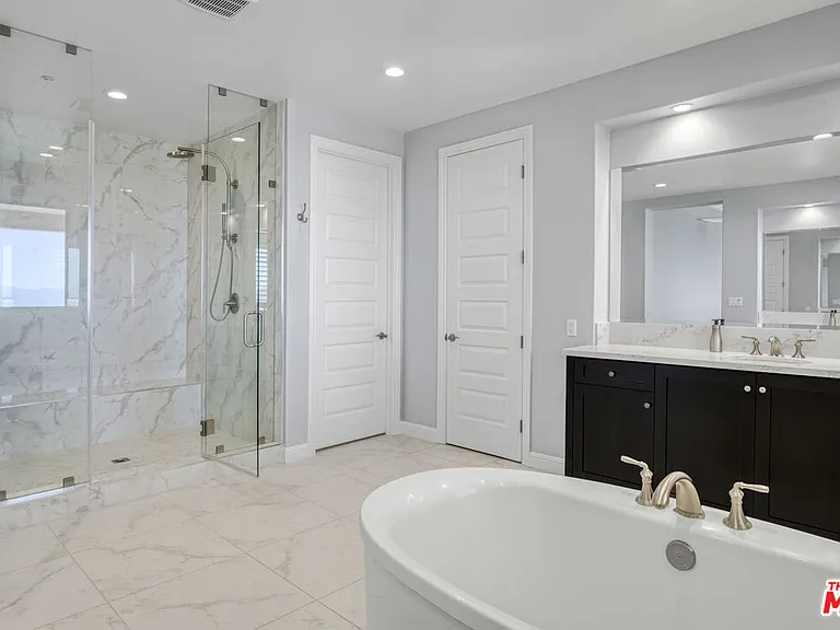 20326 W Liverpool Way — Photo 34