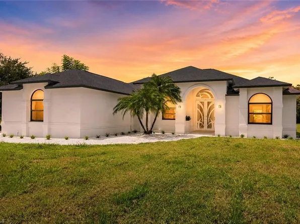 221 10th ST SE, NAPLES, FL 34117